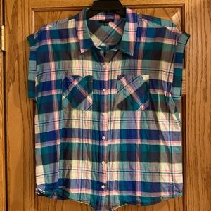 Tommy Hilfiger plaid camp shirt. Size XXL. Like new!